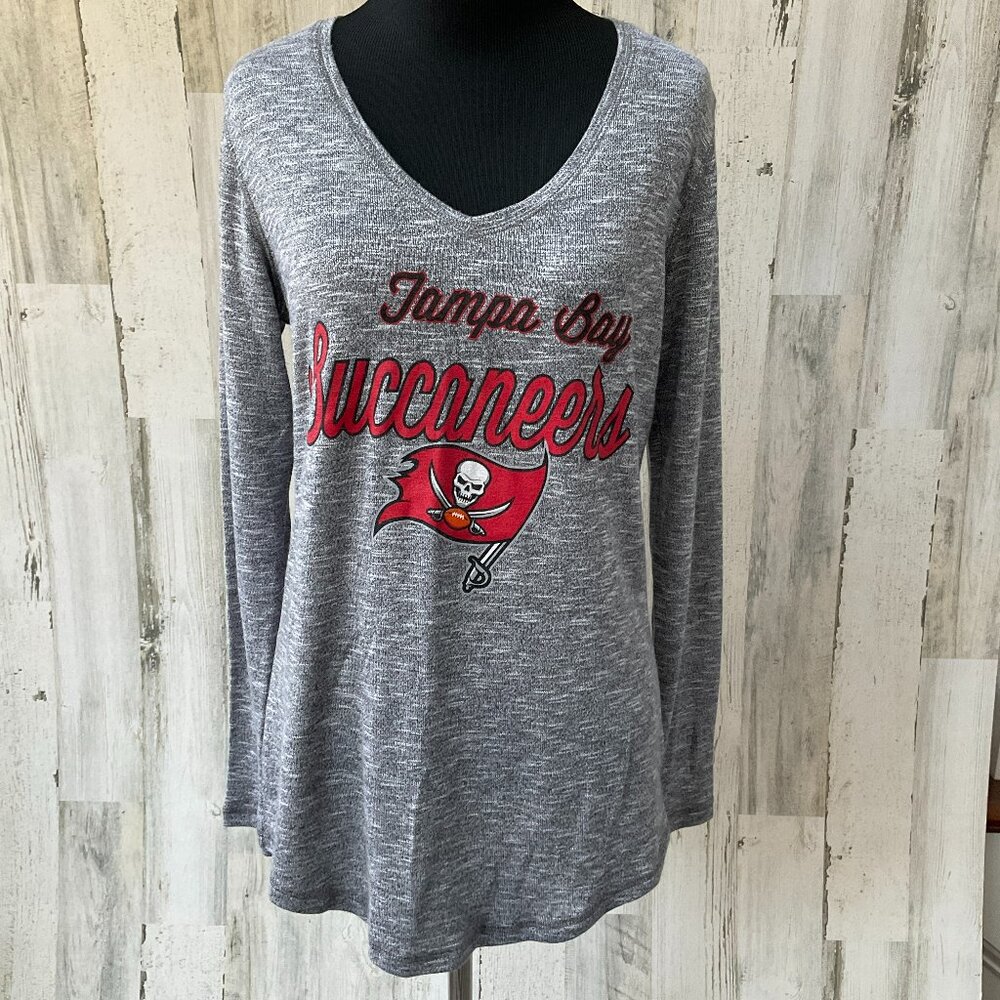 CLEARANCE! NFL Tampa Bay Buccaneers Women's Size Medium Long Sleeve Grey